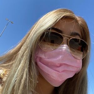 Meet your Posher, Wendy